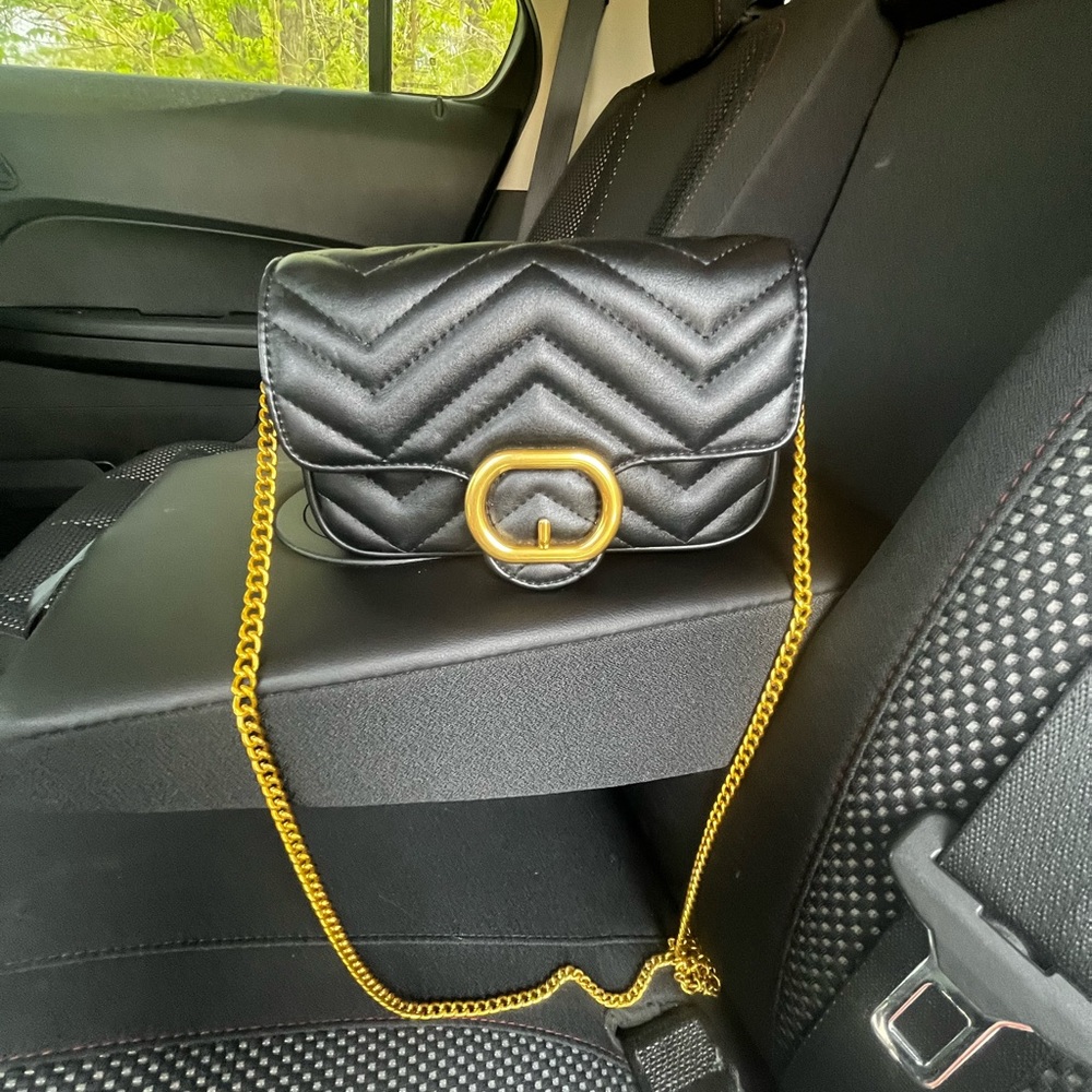 Amazon purse! Never used! Too small for my wallet :(